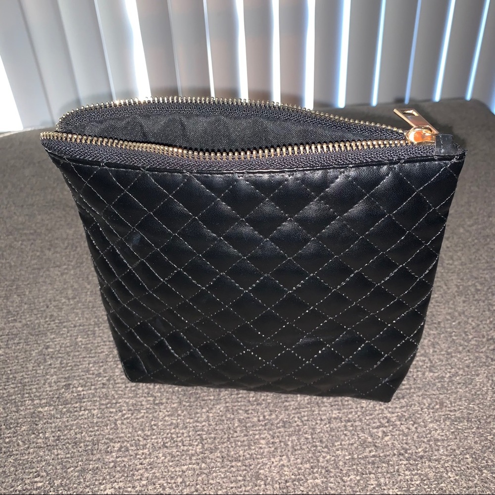 Cosmetic bag